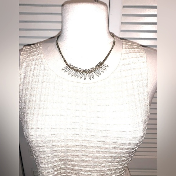 Elegant Gold and Silver Necklace 21” long - Picture 4 of 5